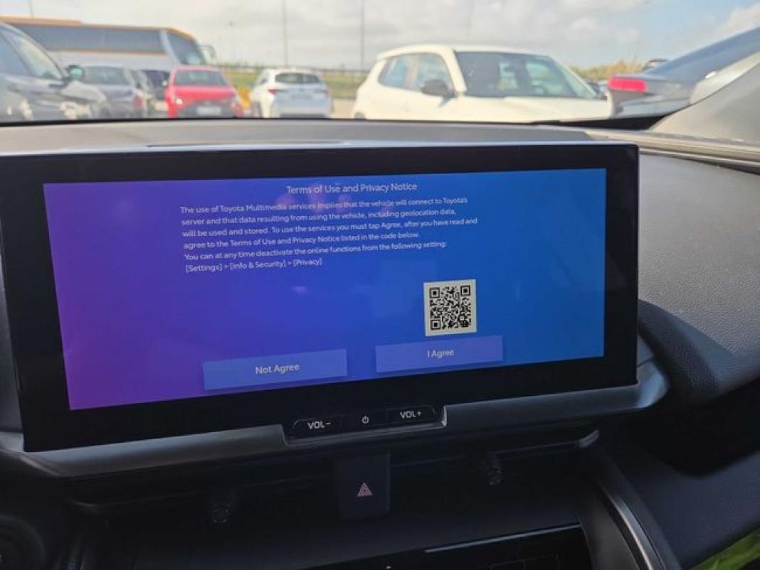 Toyota C-hr 1.8 Advance Hybrid 140