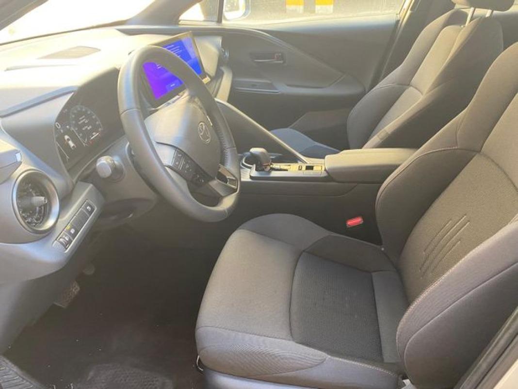 Toyota C-hr 1.8 Advance Hybrid 140