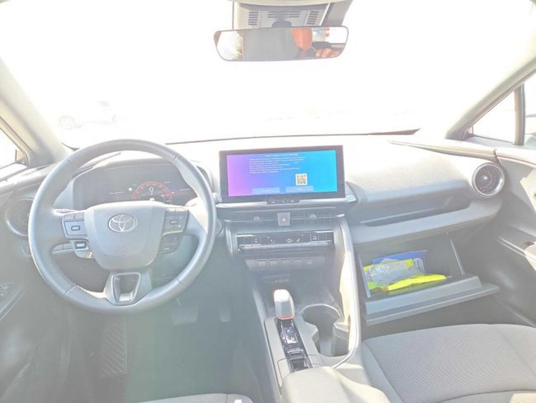 Toyota C-hr 1.8 Advance Hybrid 140