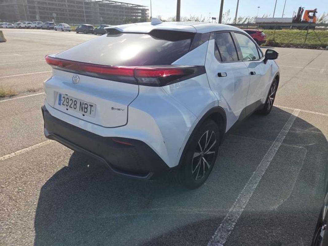 Toyota C-hr 1.8 Advance Hybrid 140