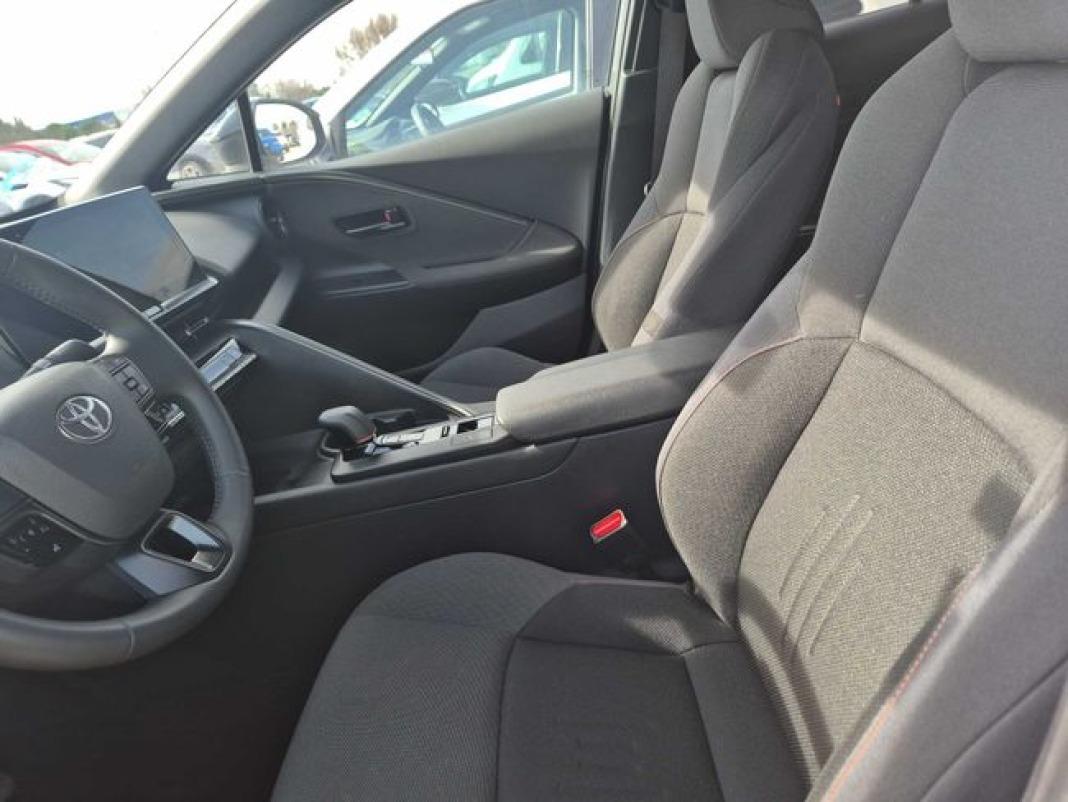 Toyota C-hr 1.8 Advance Hybrid 140