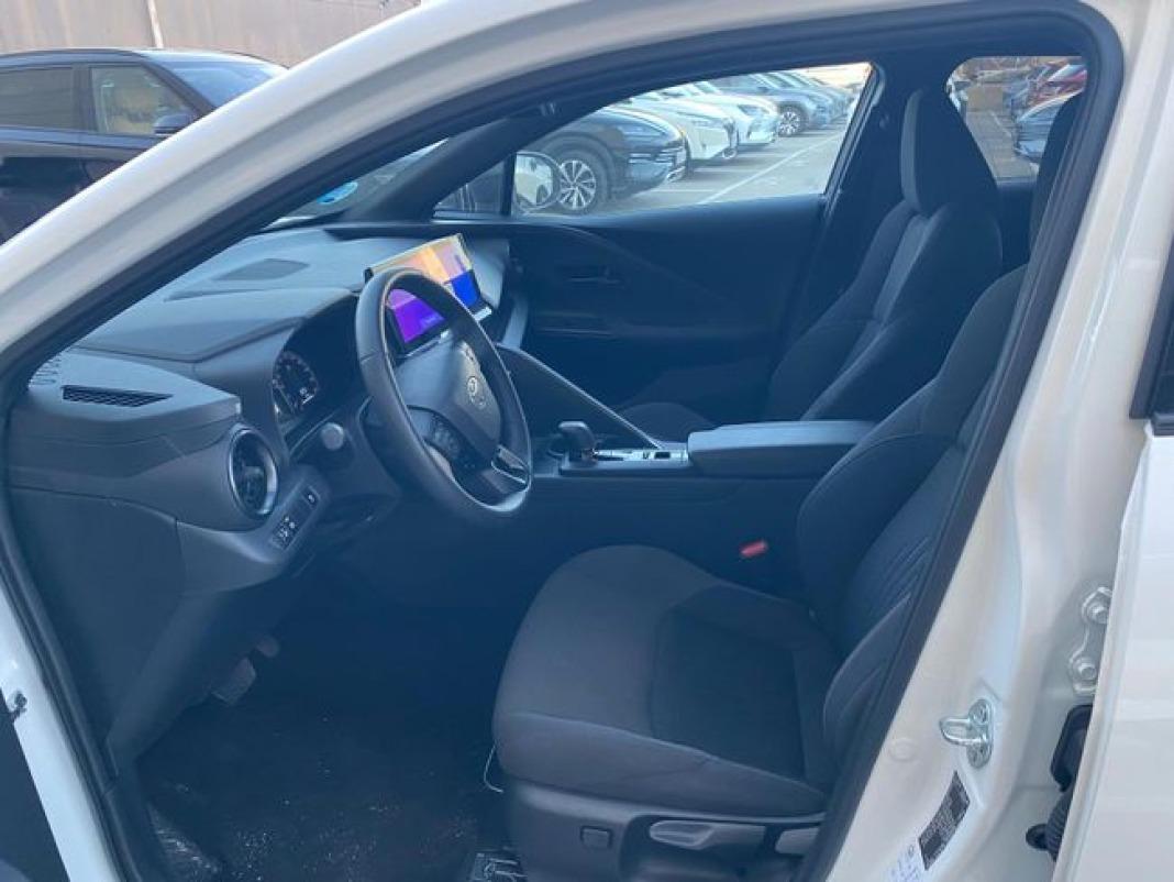 Toyota C-hr 1.8 Advance Hybrid 140
