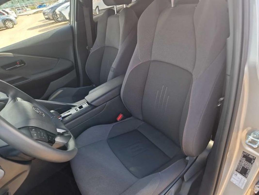 Toyota C-hr 1.8 Advance Hybrid 140