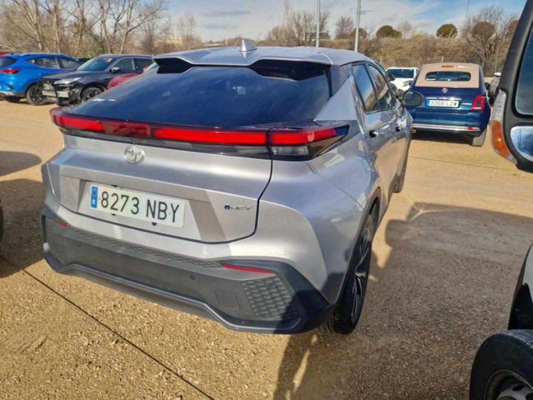 Toyota C-hr 1.8 Advance Hybrid 140