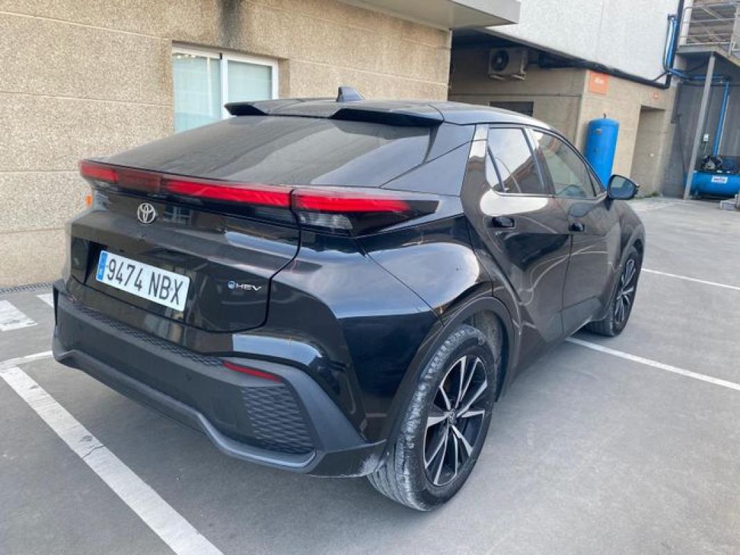 Toyota C-hr 1.8 Advance Hybrid 140