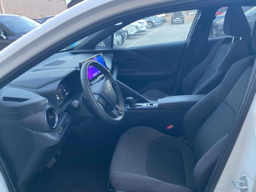 Toyota C-hr 1.8 Advance Hybrid 140