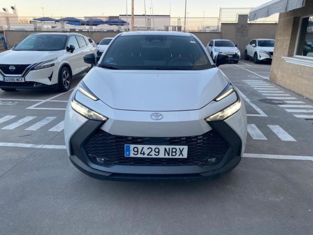 Toyota C-hr 1.8 Advance Hybrid 140