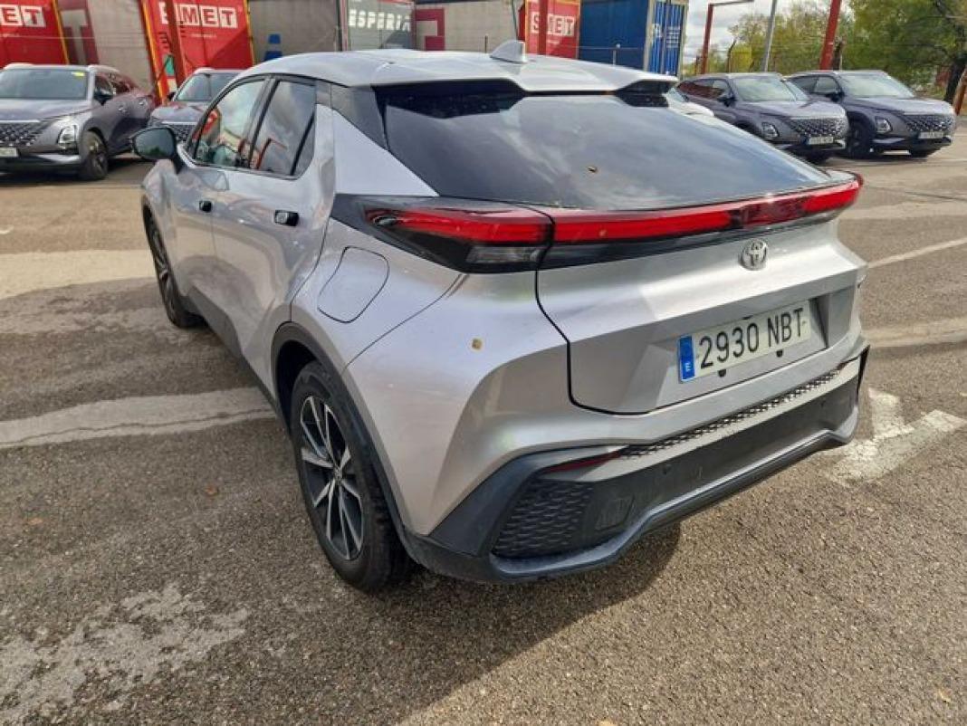 Toyota C-hr 1.8 Advance Hybrid 140