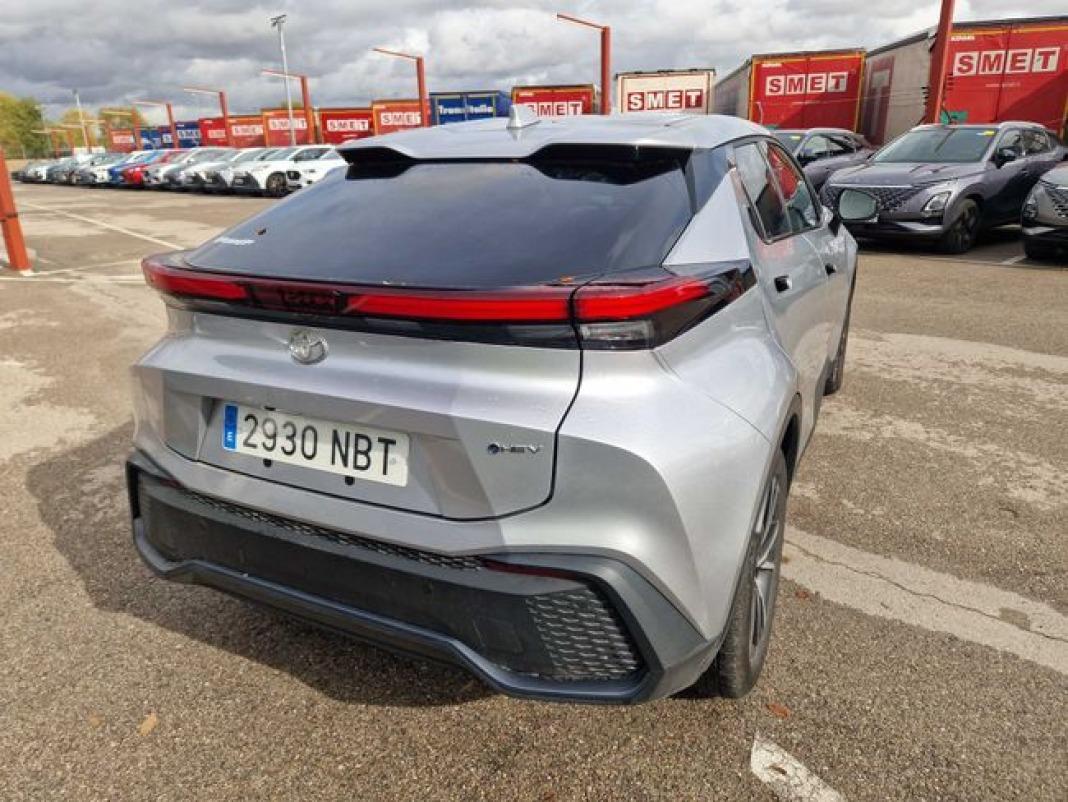 Toyota C-hr 1.8 Advance Hybrid 140