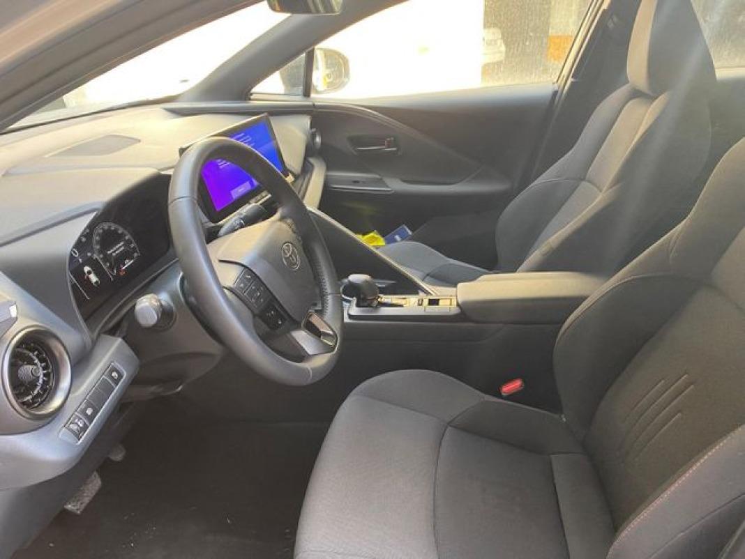 Toyota C-hr 1.8 Advance Hybrid 140