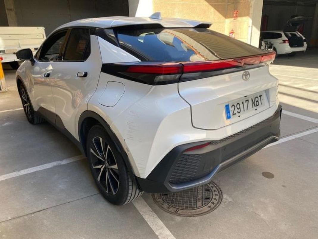 Toyota C-hr 1.8 Advance Hybrid 140