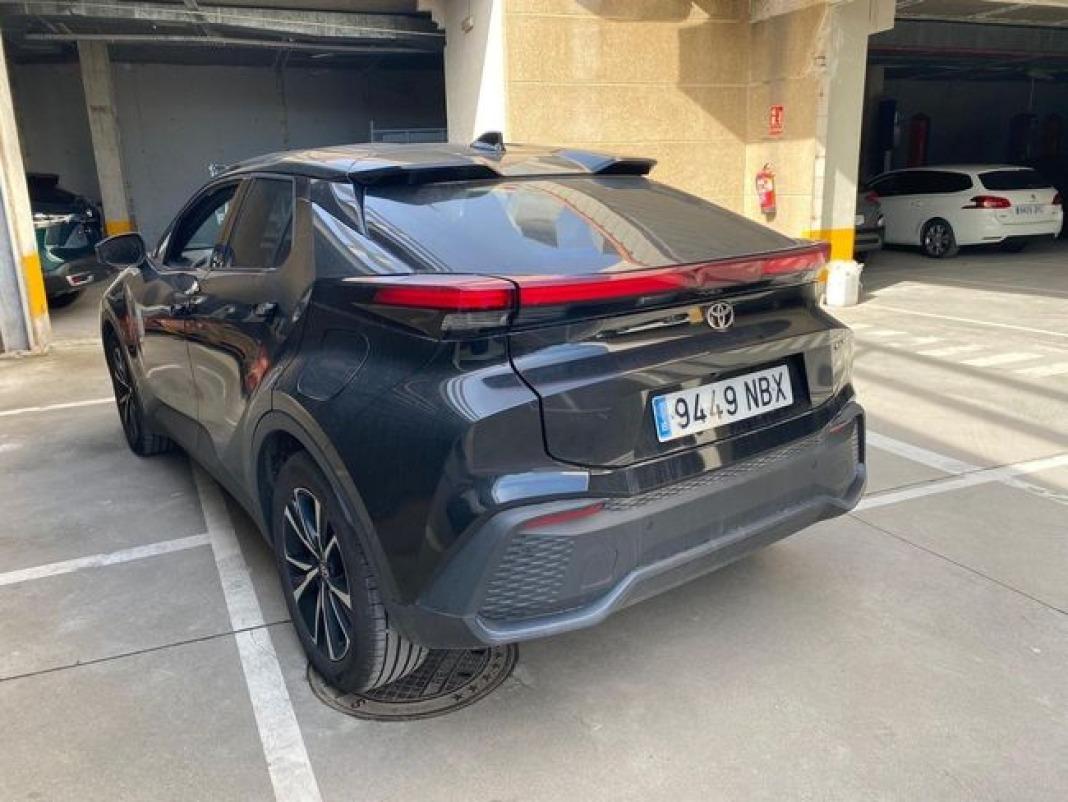 Toyota C-hr 1.8 Advance Hybrid 140