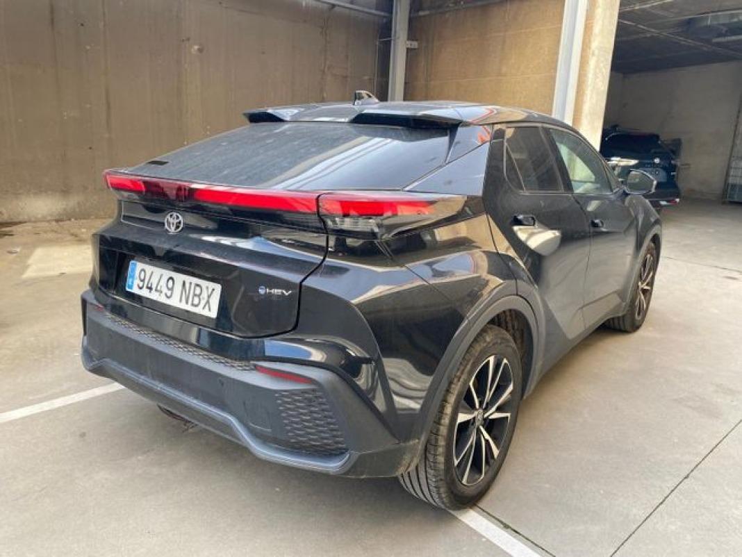 Toyota C-hr 1.8 Advance Hybrid 140