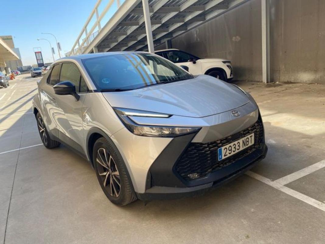 Toyota C-hr 1.8 Advance Hybrid 140
