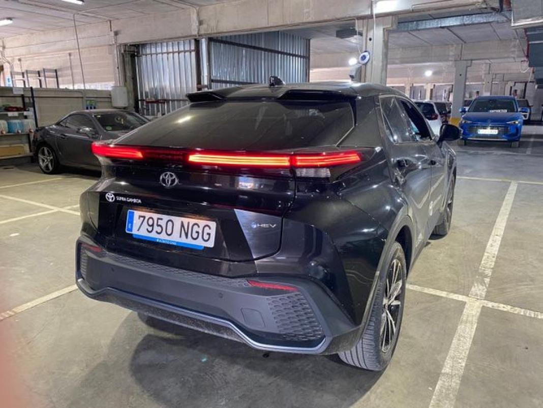 Toyota C-hr 1.8 Advance Hybrid 140