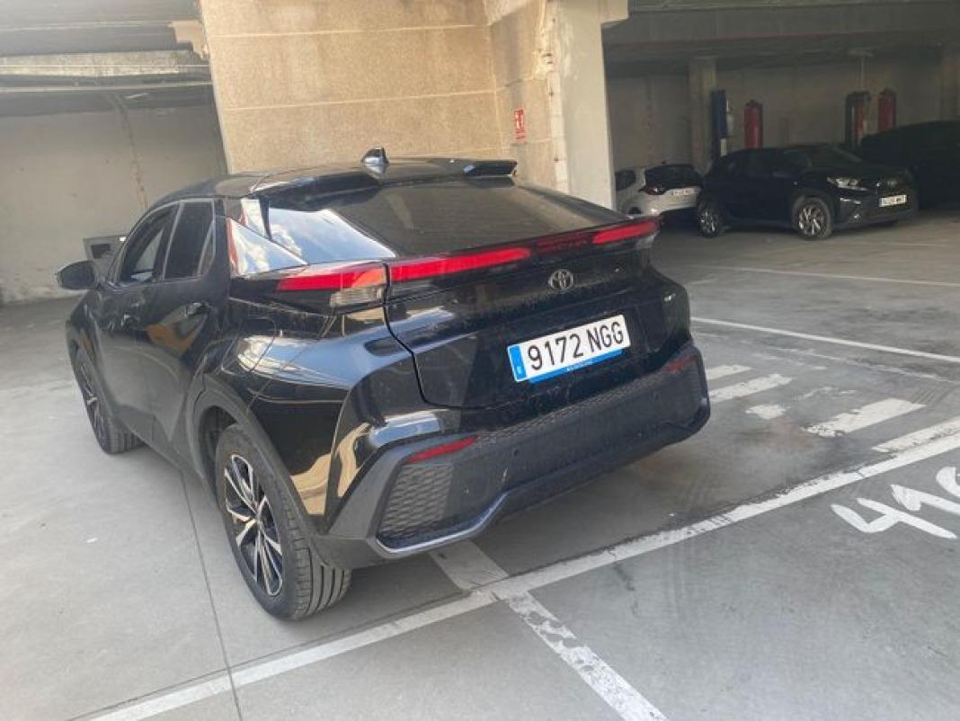 Toyota C-hr 1.8 Advance Hybrid 140