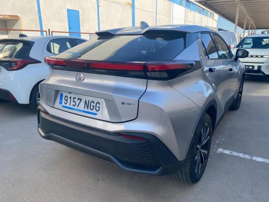 Toyota C-hr 1.8 Advance Hybrid 140