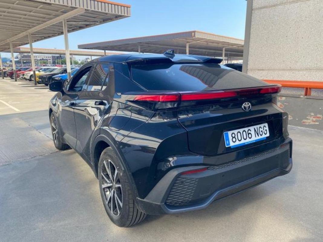 Toyota C-hr 1.8 Advance Hybrid 140
