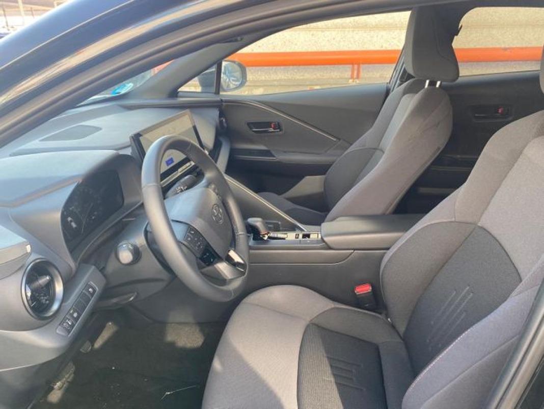 Toyota C-hr 1.8 Advance Hybrid 140