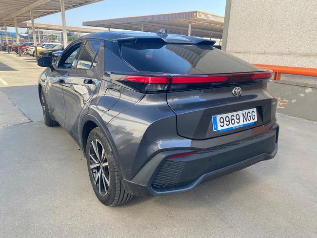 Toyota C-hr 1.8 Advance Hybrid 140