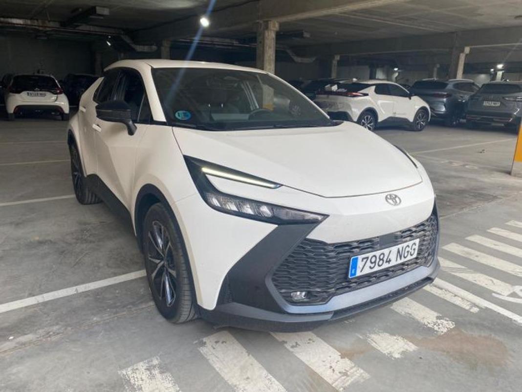 Toyota C-hr 1.8 Advance Hybrid 140