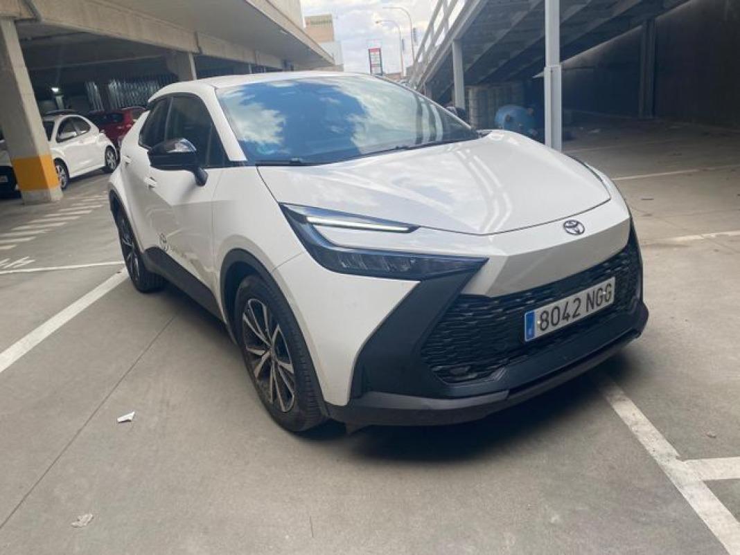 Toyota C-hr 1.8 Advance Hybrid 140