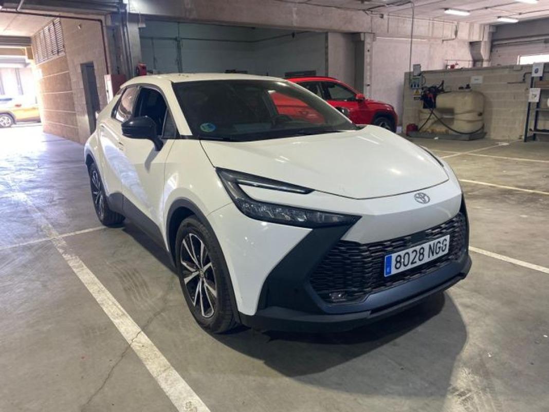 Toyota C-hr 1.8 Advance Hybrid 140