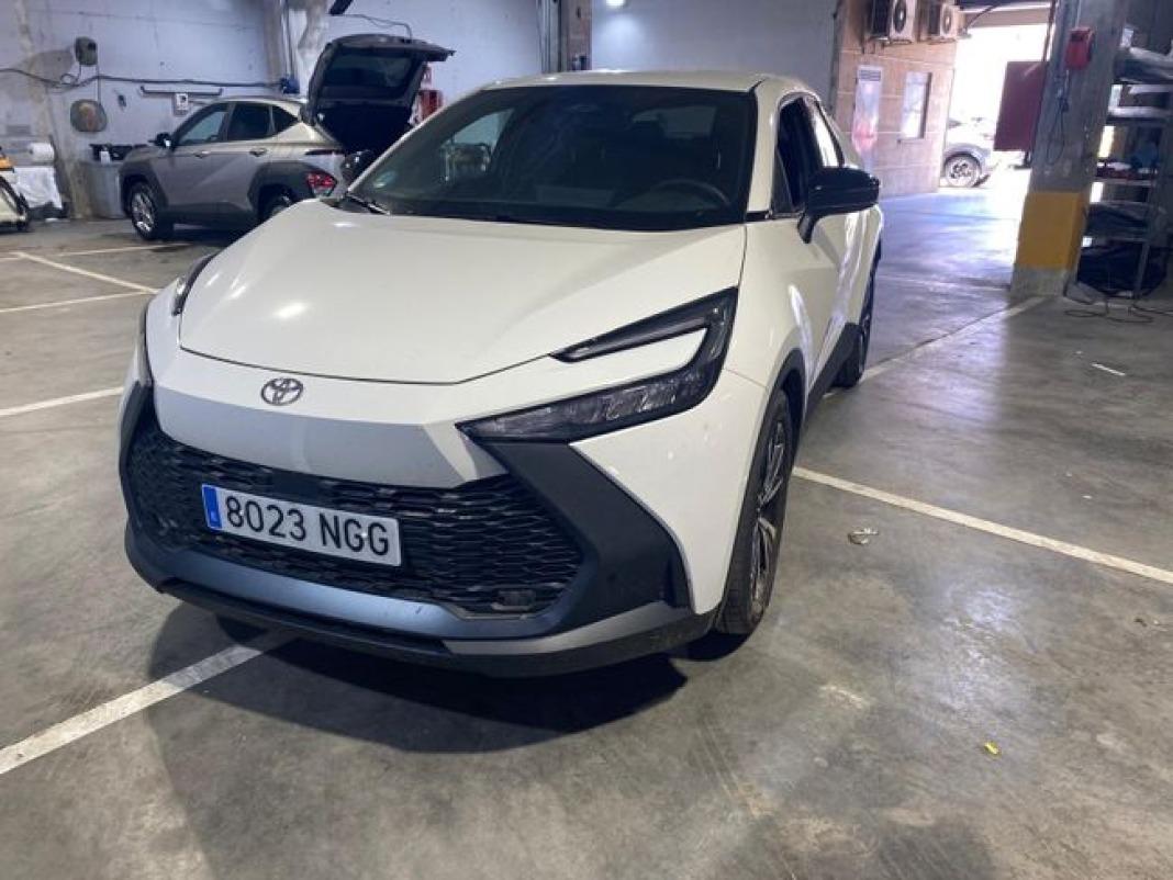 Toyota C-hr 1.8 Advance Hybrid 140