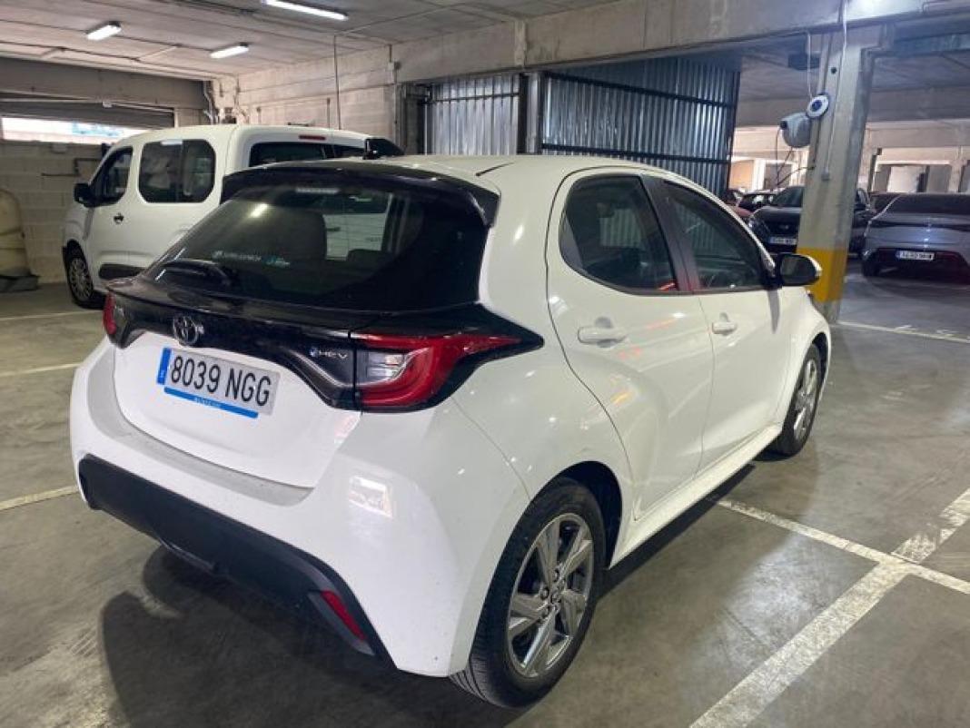 Toyota Yaris 1.5 120H Active Plus