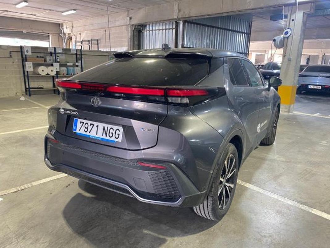 Toyota C-hr 1.8 Advance Hybrid 140