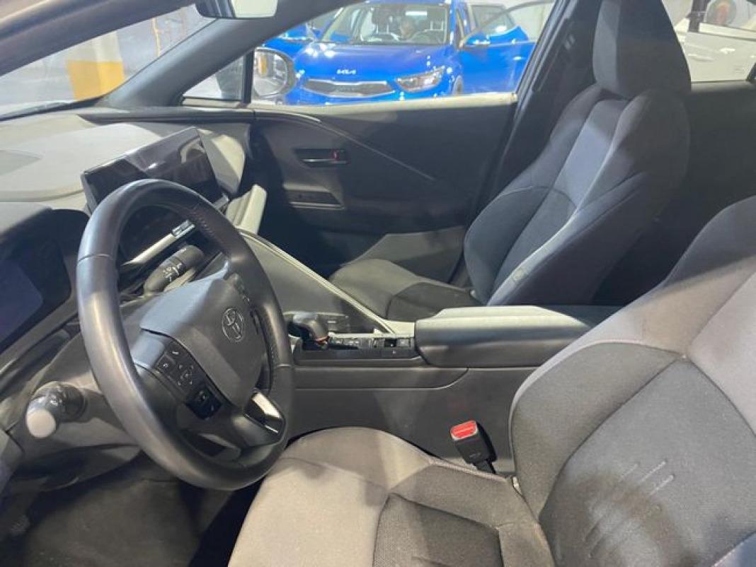 Toyota C-hr 1.8 Advance Hybrid 140