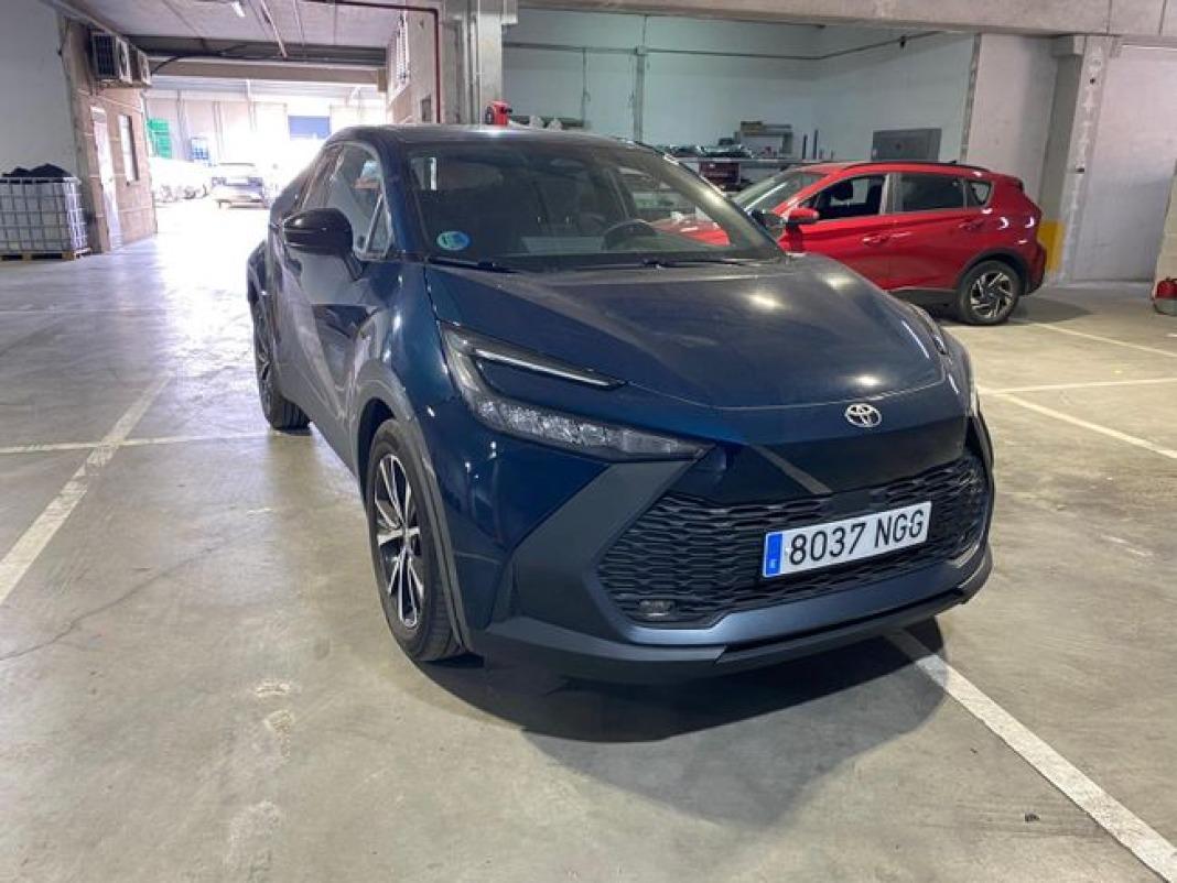 Toyota C-hr 1.8 Advance Hybrid 140