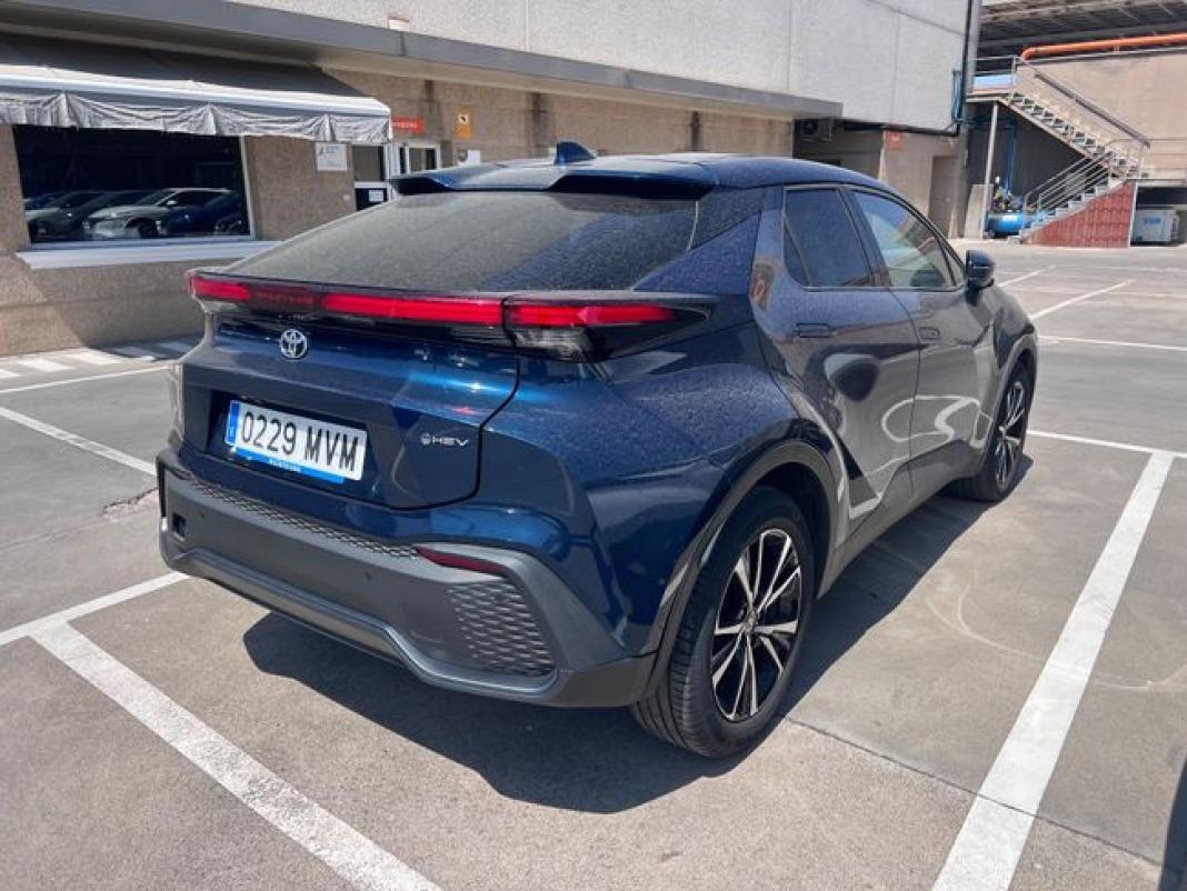 Toyota C-hr 1.8 Advance Hybrid 140