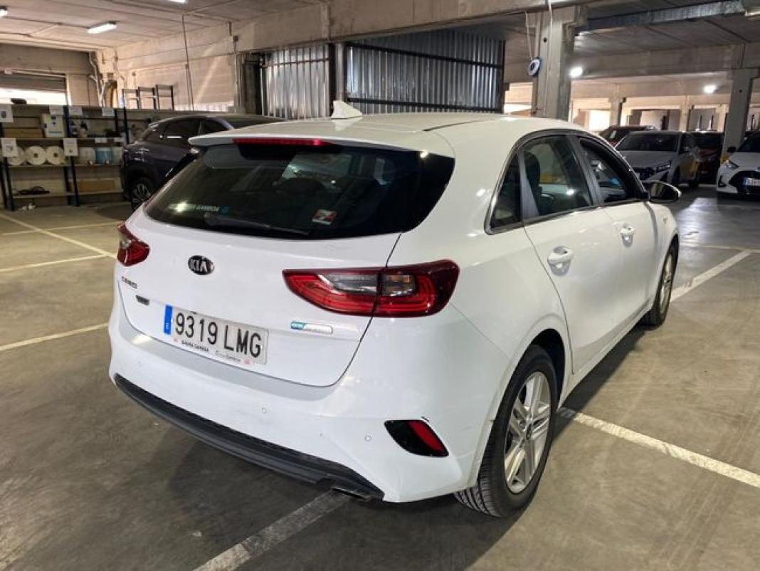 Kia Ceed 1.6 MHEV iMT 100kW (136CV) Drive