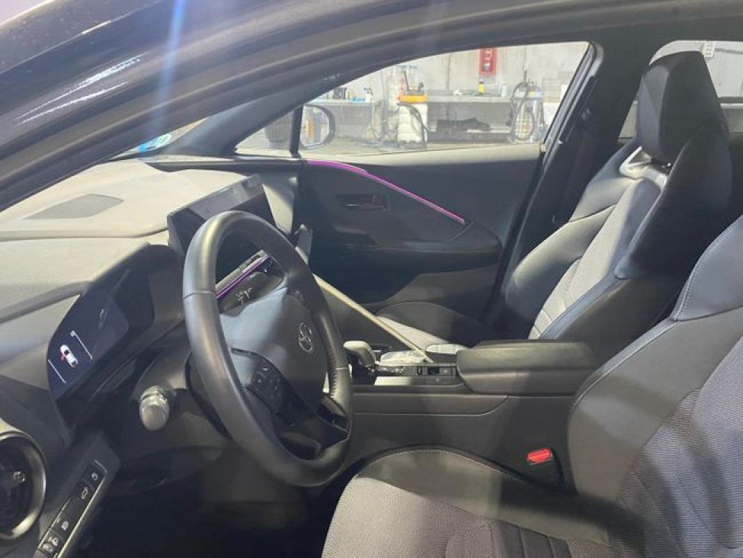 Toyota C-hr 1.8 Spirit Hybrid 140