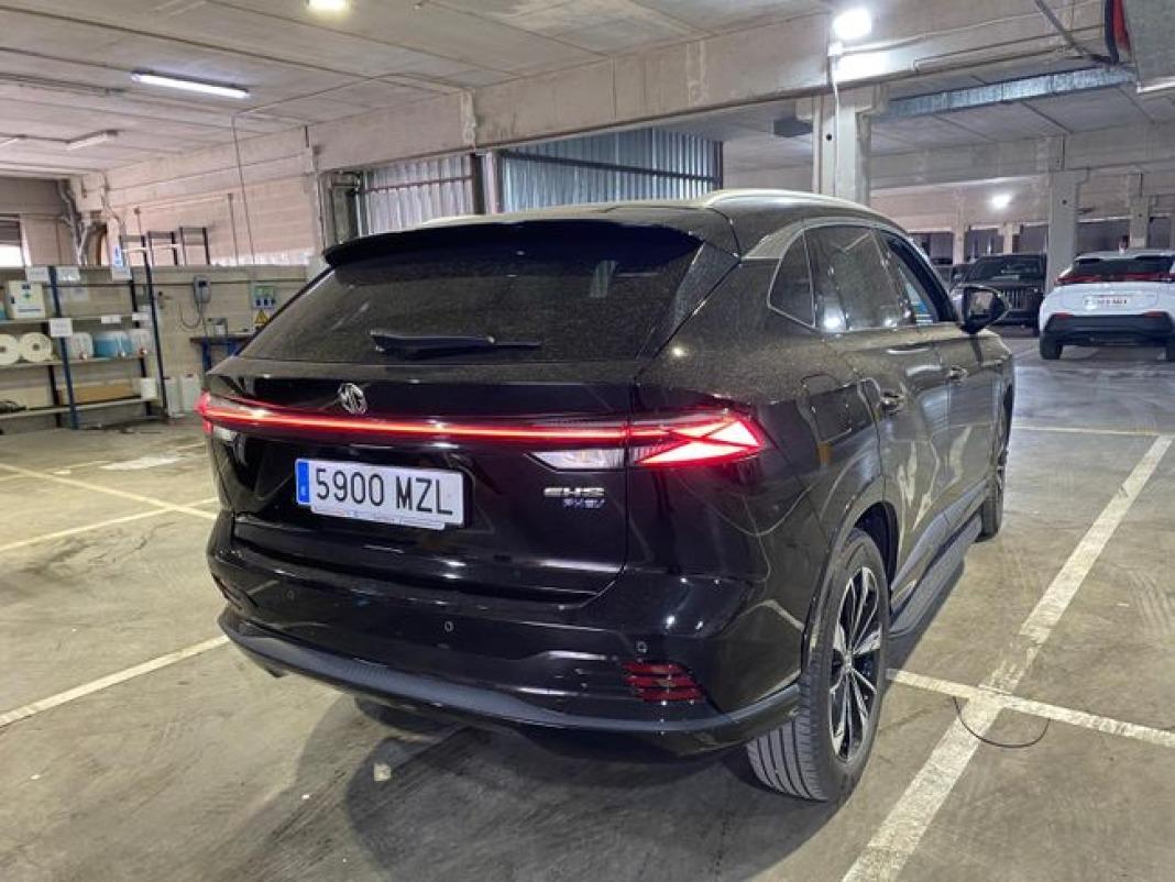 MG Hs 1.5T-GDI PHEV Luxury
