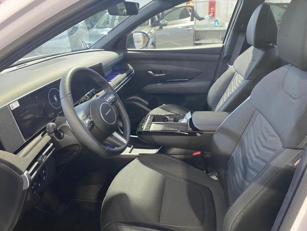 Hyundai Tucson 1.6T 176kW HEV AT Black Line Tecno Sky