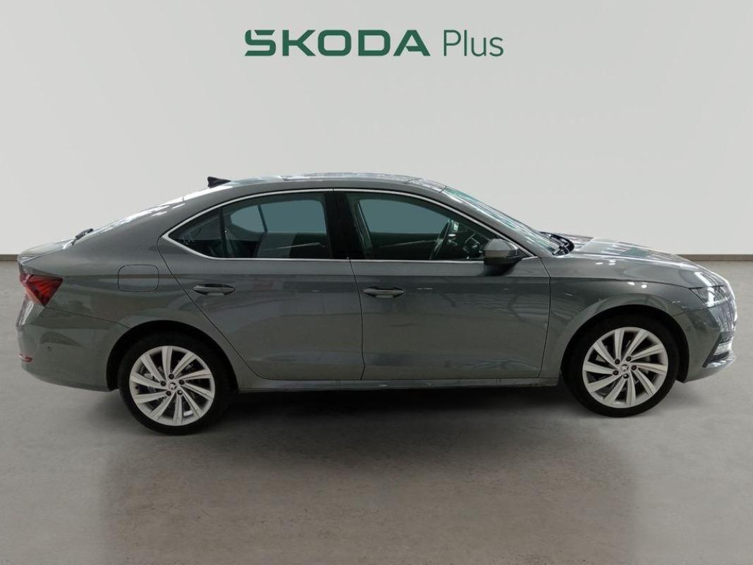 Skoda Octavia 1.4 TSI iV P-HEV Selection DSG 150 kW (204 CV)