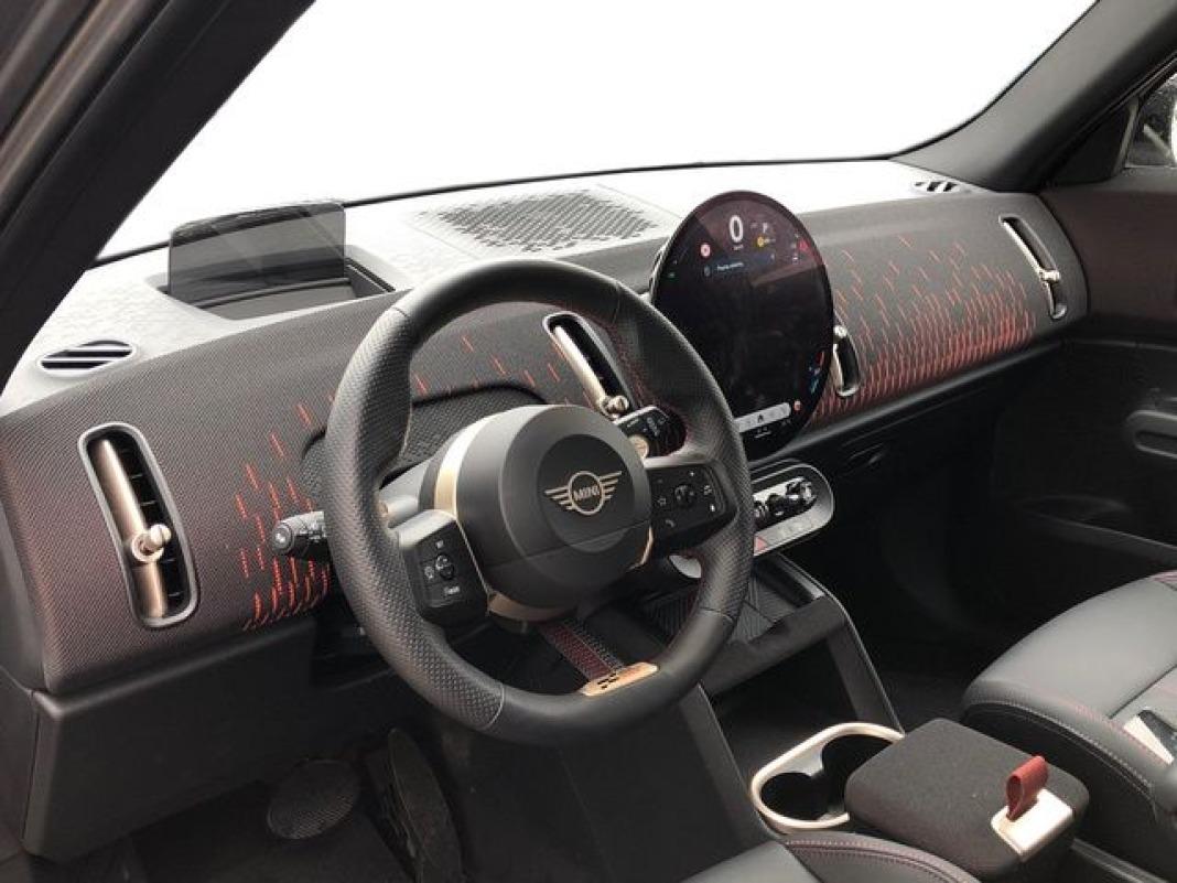 MINI Countryman John Cooper Works ALL4 221 kW (301 CV)