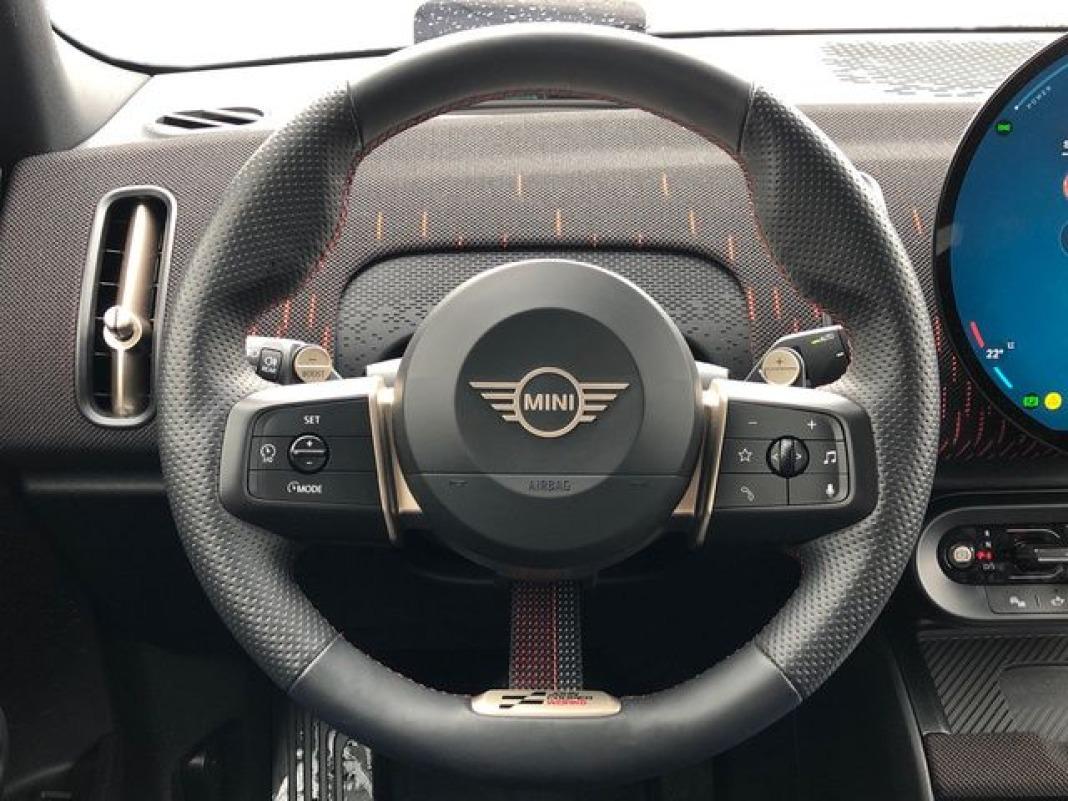 MINI Countryman John Cooper Works ALL4 221 kW (301 CV)