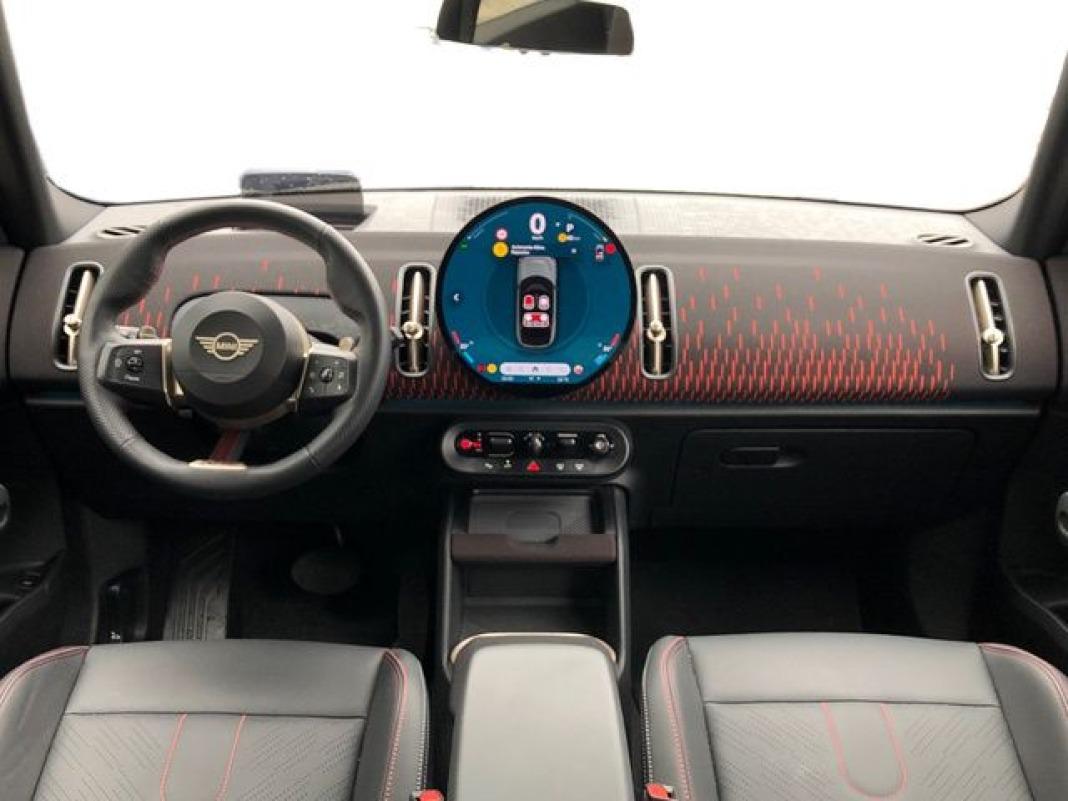 MINI Countryman John Cooper Works ALL4 221 kW (301 CV)