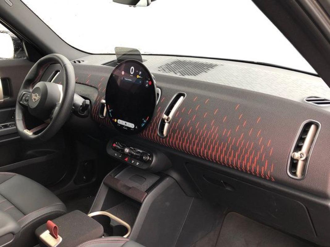 MINI Countryman John Cooper Works ALL4 221 kW (301 CV)