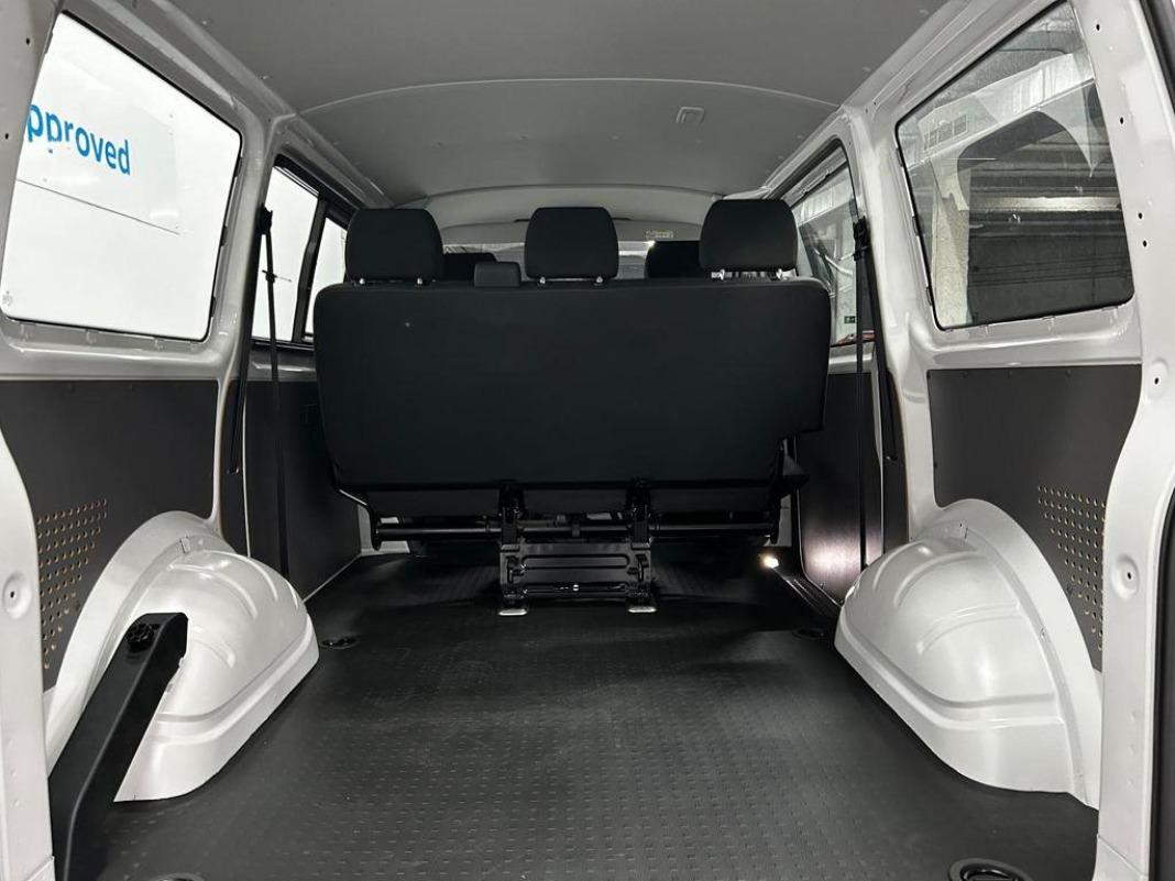 Volkswagen Transporter Kombi Batalla Corta TN 2.0 TDI BMT 110 kW (150 CV) DSG