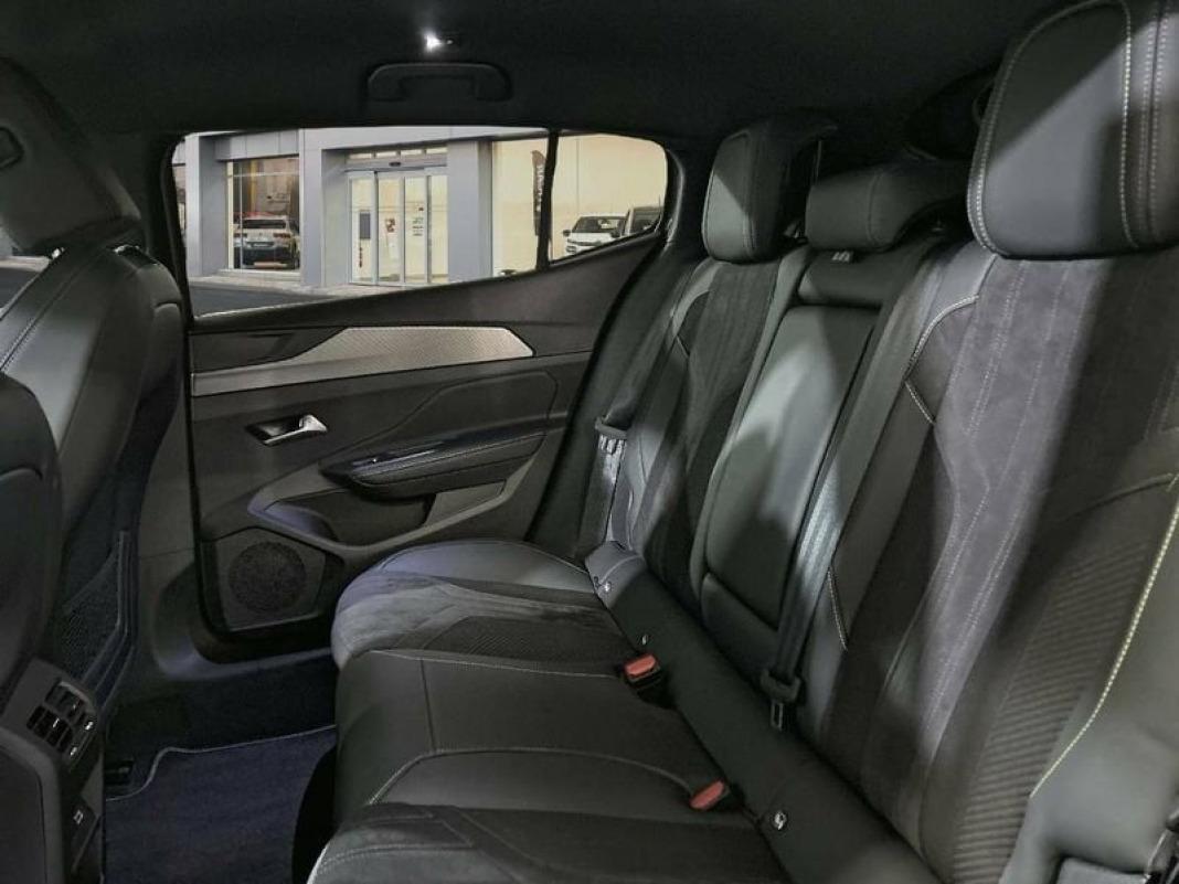 Peugeot 408 PHEV 225 e-EAT8 GT