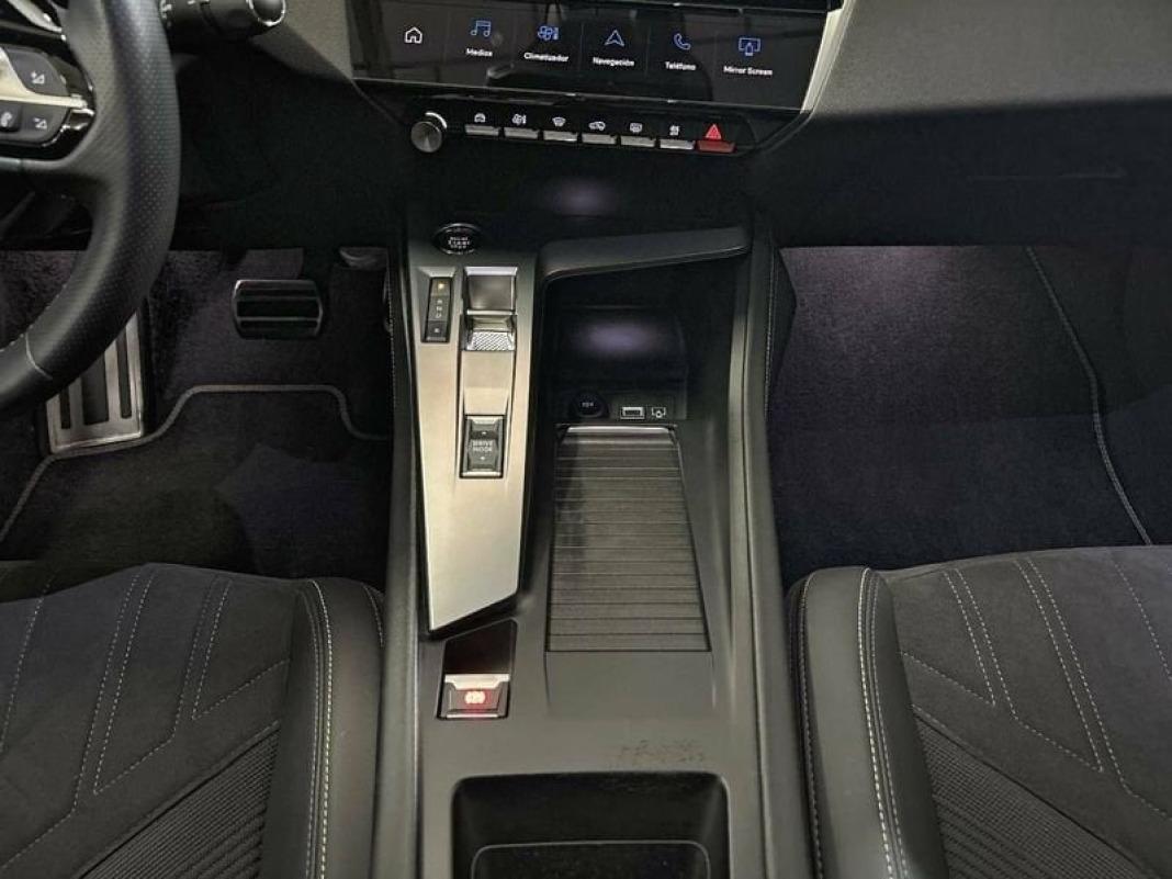 Peugeot 408 PHEV 225 e-EAT8 GT