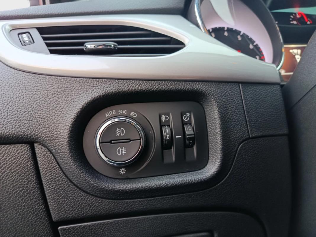 Opel Astra 1.2T SHL 81kW 110CV GS Line