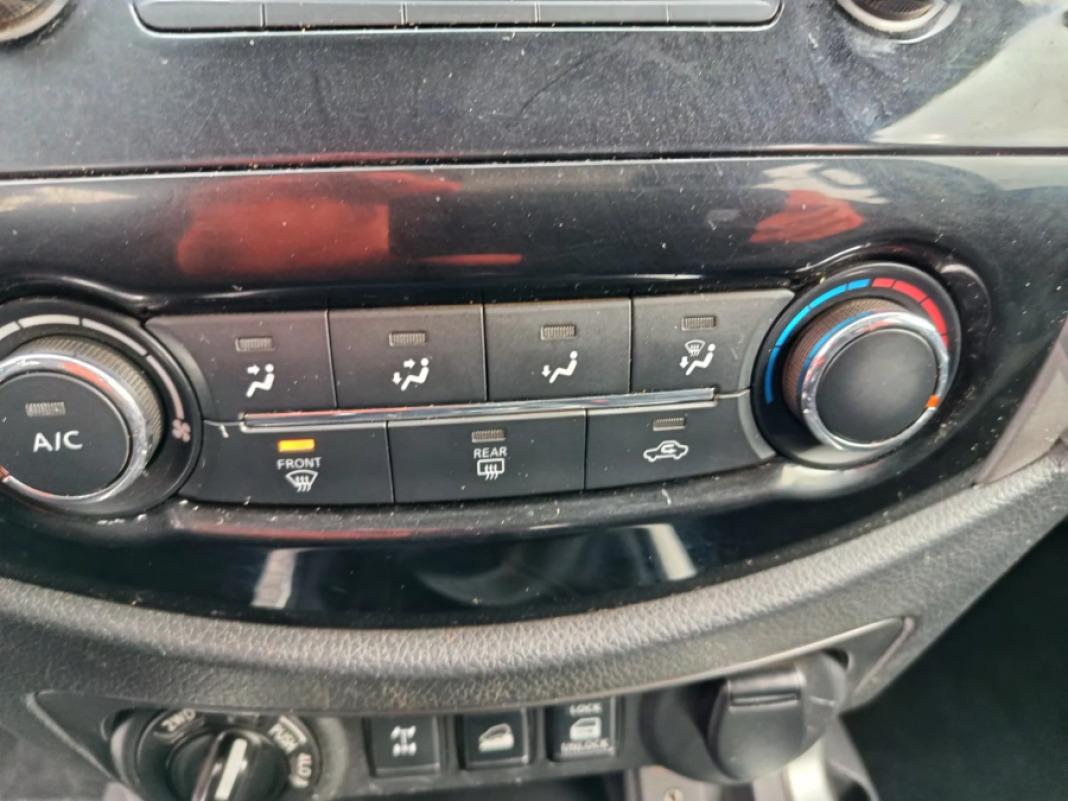 NISSAN Navara 4WD 2.3 dCi 160cv Acenta.