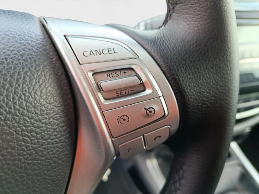 NISSAN Navara 4WD 2.3 dCi 160cv Acenta.