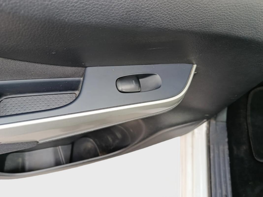 NISSAN Navara 4WD 2.3 dCi 160cv Acenta.