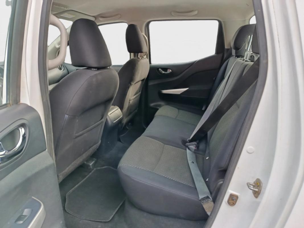 NISSAN Navara 4WD 2.3 dCi 160cv Acenta.